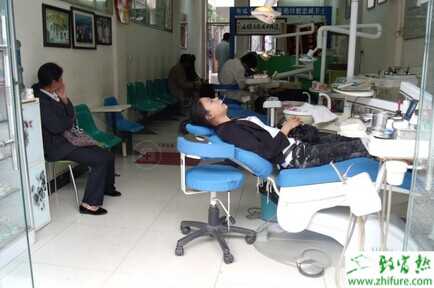 李海燕開(kāi)鄉(xiāng)村牙醫(yī)診所圓創(chuàng)業(yè)夢(mèng)想