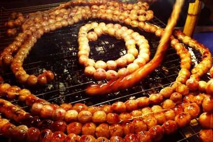 街邊做特色小吃生意真的那么容易賺錢嗎?