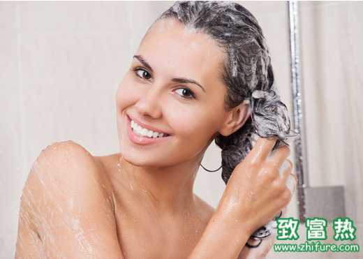 頭發(fā)不洗為什么會變臭