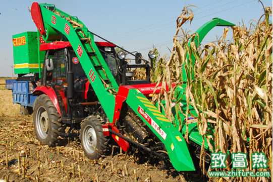 玉米收割機的冬季保養