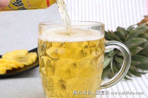 菠蘿啤含酒精嗎