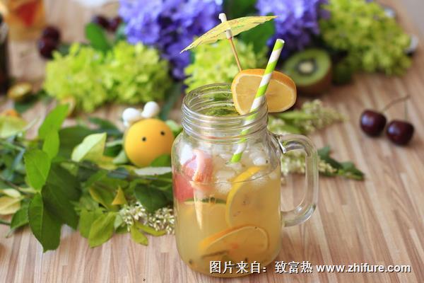 睡前喝檸檬蜂蜜水好嗎