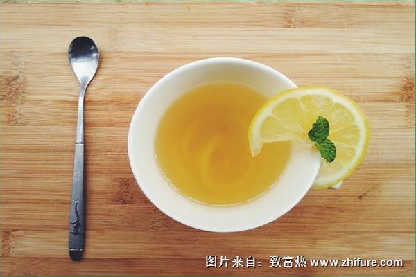 哺乳期能喝檸檬蜂蜜水嗎