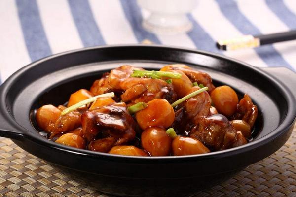 板栗燒雞的做法大全