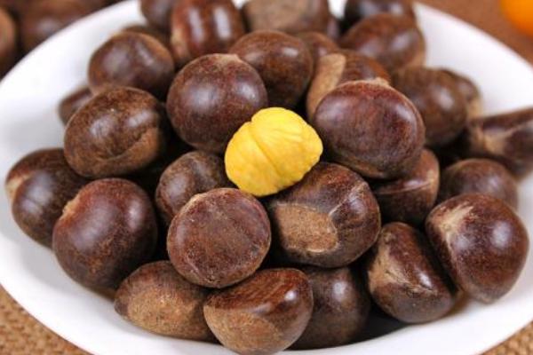 生板栗的功效與作用及禁忌