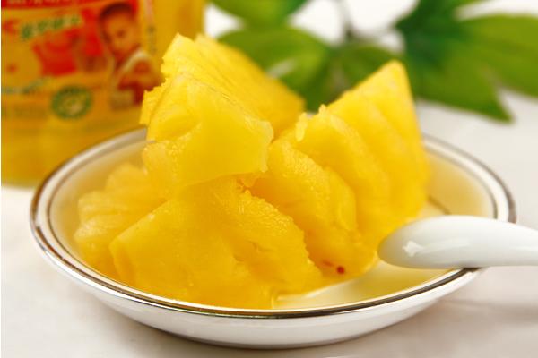 香水菠蘿要用鹽水泡嗎