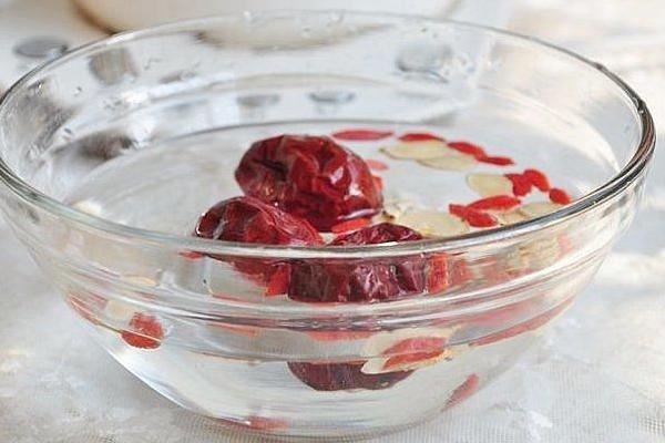 黃芪紅棗枸杞茶的功效與作用