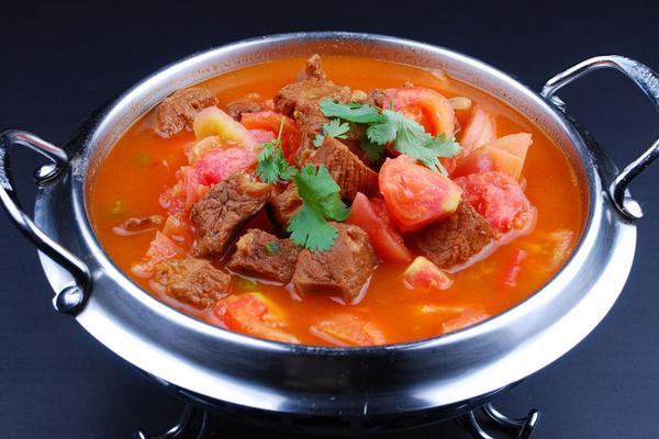 牛肉燉柿子的做法