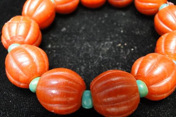 柿子紅南紅瑪瑙價(jià)格