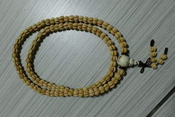 山楂核手串價格多少錢一串