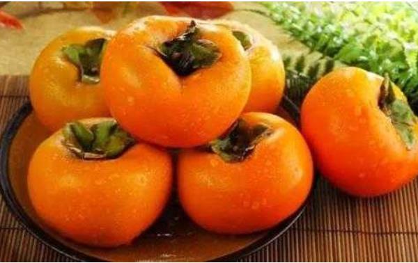 魚和柿子能一起吃嗎