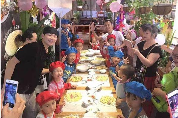 打破傳統(tǒng)生意“套路” 學(xué)學(xué)這些創(chuàng)意吧！