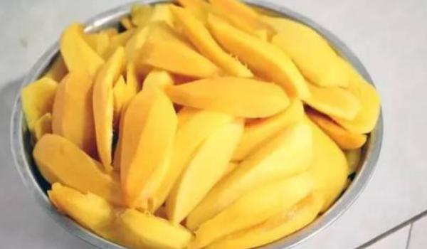 芒果干熱量有多少