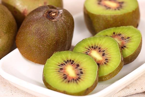 紅心獼猴桃的吃法
