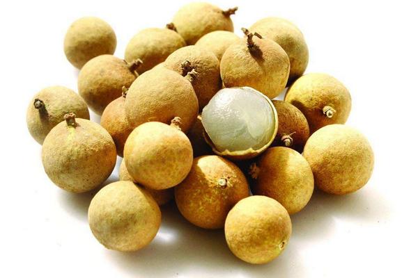 龍眼和桂圓的區(qū)別？龍眼不能和哪些水果一起吃？