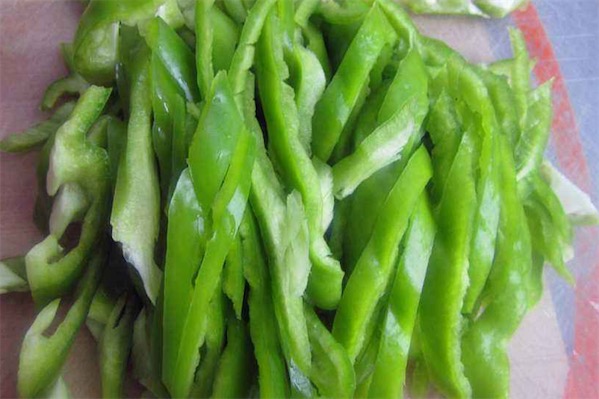 青辣椒如何曬成辣椒干