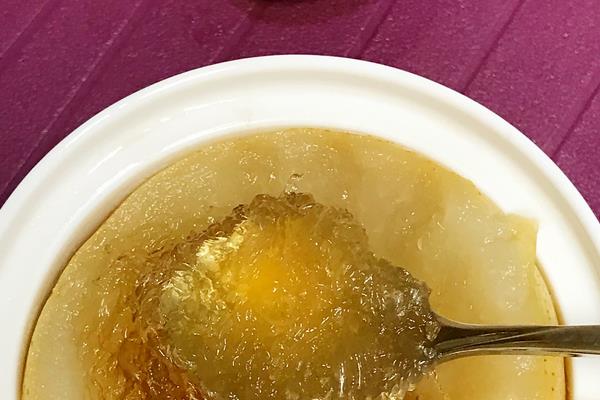 冰糖燉梨要加水嗎