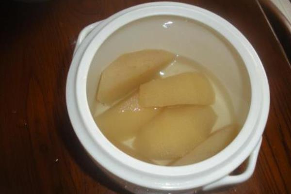 冰糖燉雪梨要燉多久