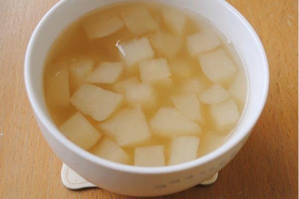 冰糖燉雪梨要燉多久