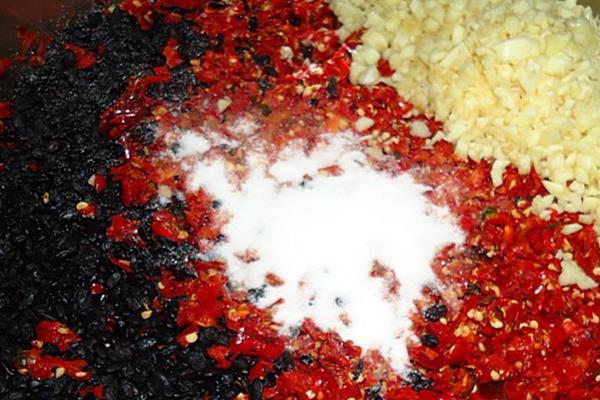 剁辣椒一斤辣椒放多少鹽