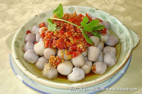 剁辣椒蒸芋頭的做法