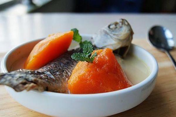 木瓜鯽魚湯的做法大全