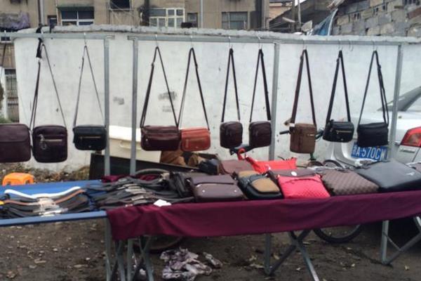 小縣城如何開好一家賣包店