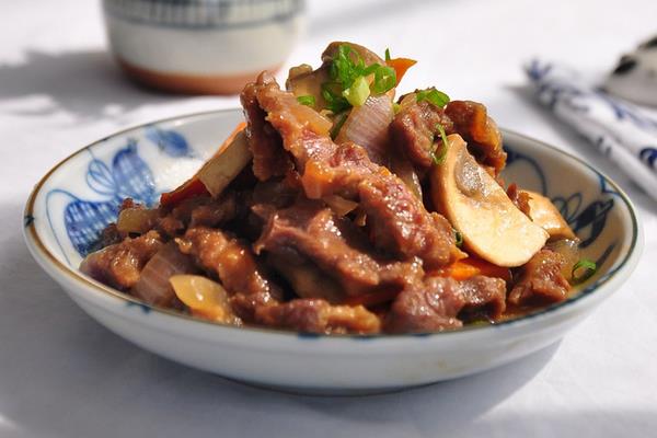 洋蔥炒牛肉的做法大全