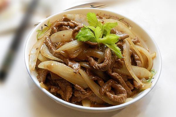 洋蔥炒牛肉的做法大全