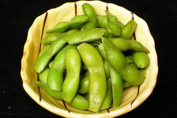 毛豆米炒雞蛋的做法