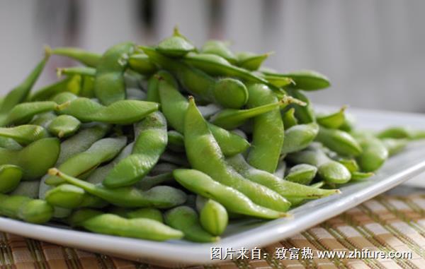 毛豆米炒雞蛋的做法