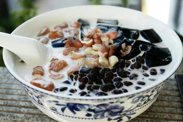 芋圓西米露的做法大全