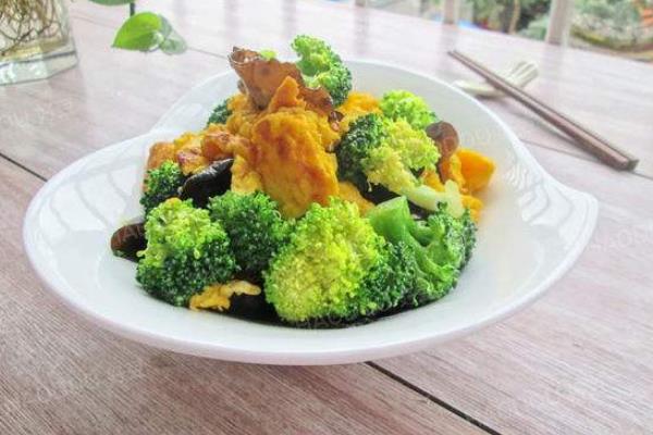 西蘭花炒雞蛋的做法大全