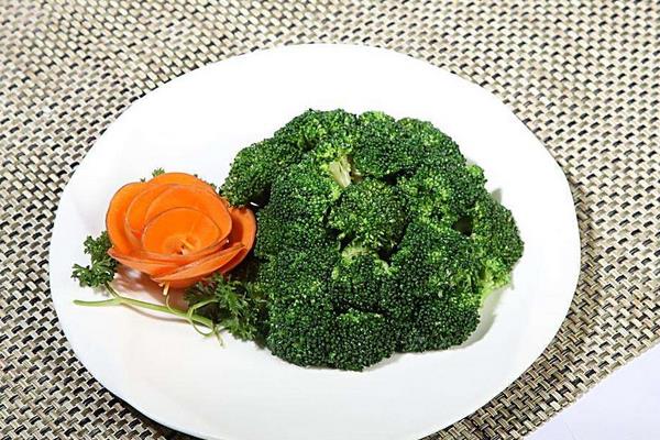 西蘭花可以生吃嗎