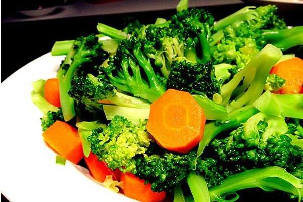 西蘭花可以生吃嗎