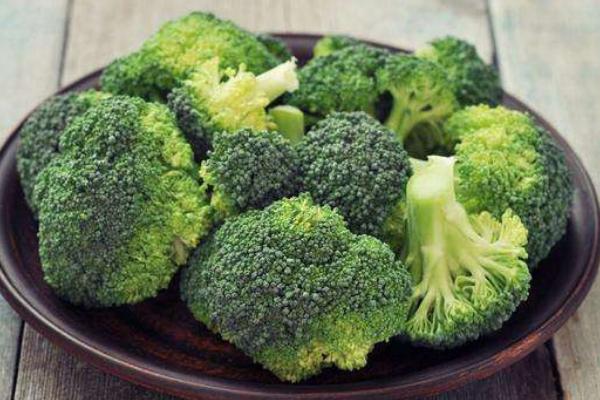 涼拌西蘭花的做法大全