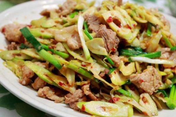 竹筍炒肉什么意思