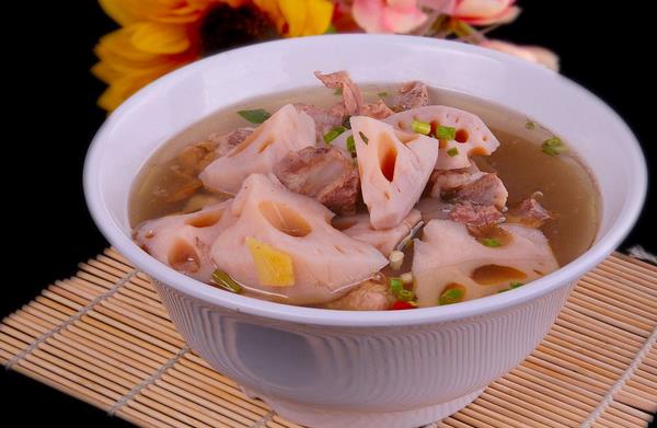 蓮藕排骨湯的做法大全