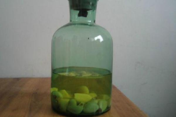 大蒜泡酒的功效與作用及禁忌
