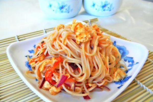 西紅柿洋蔥炒面的做法大全