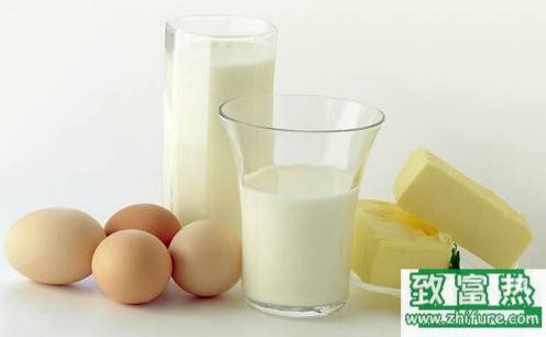 為什么不要空腹喝牛奶？空腹喝牛奶的危害