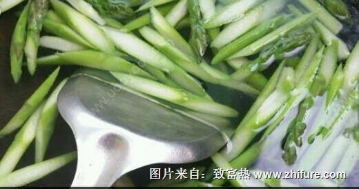 炒蘆筍要焯水嗎？為什么需要焯水