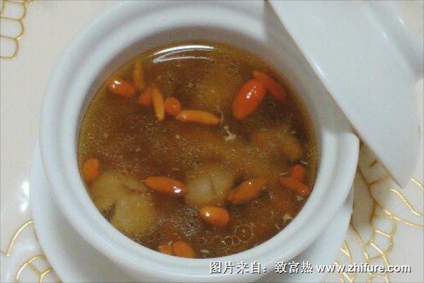 枸杞鴿子湯的做法