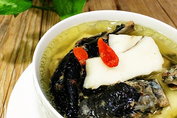 烏雞燉什么下奶?