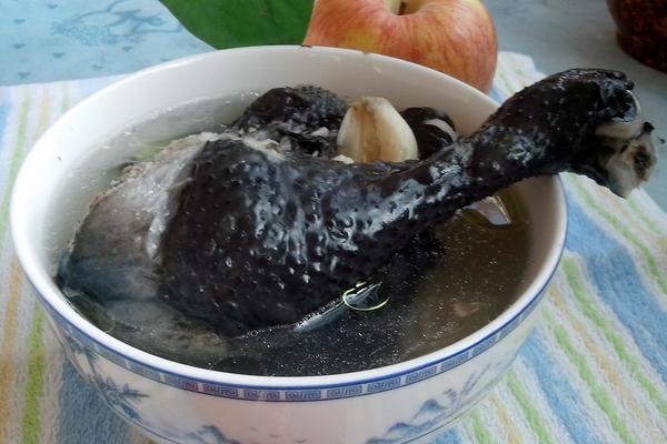 烏雞燉什么下奶?