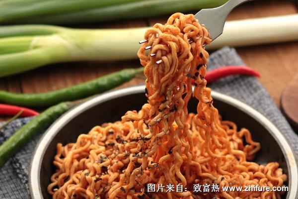 火雞面和方便面的區(qū)別是什么？