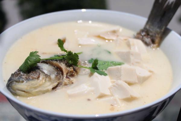 鯽魚豆腐湯豐胸嗎？