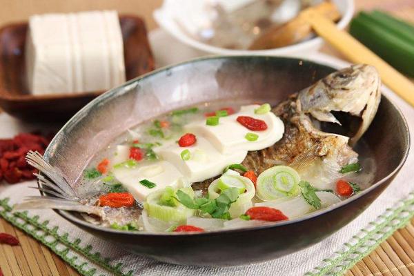 鯽魚豆腐湯豐胸嗎？