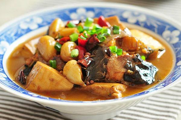 鯰魚燉茄子怎么做？