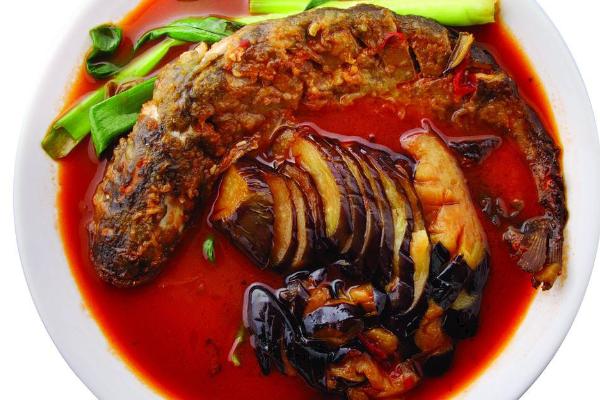 鯰魚燉茄子怎么做？